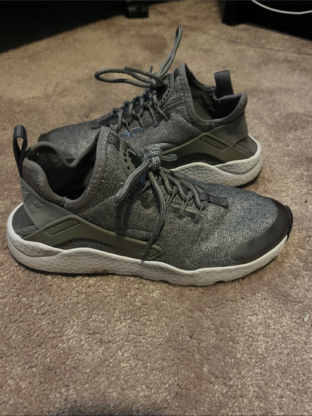 Nike Air Huarache Women’s Shoe